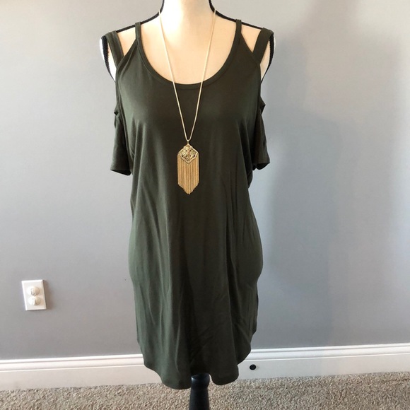 Tops - Women’s Top